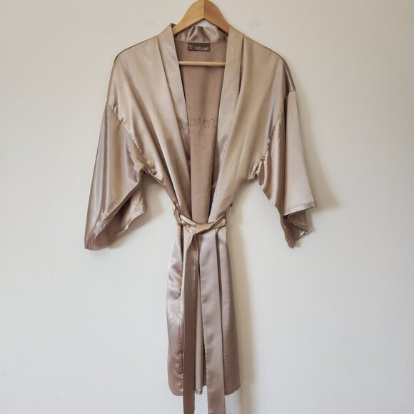 Veami Robe Bridesmaid Embellished Satin Bronze Tan Kimono Short Sleeve Size M - Picture 1 of 12